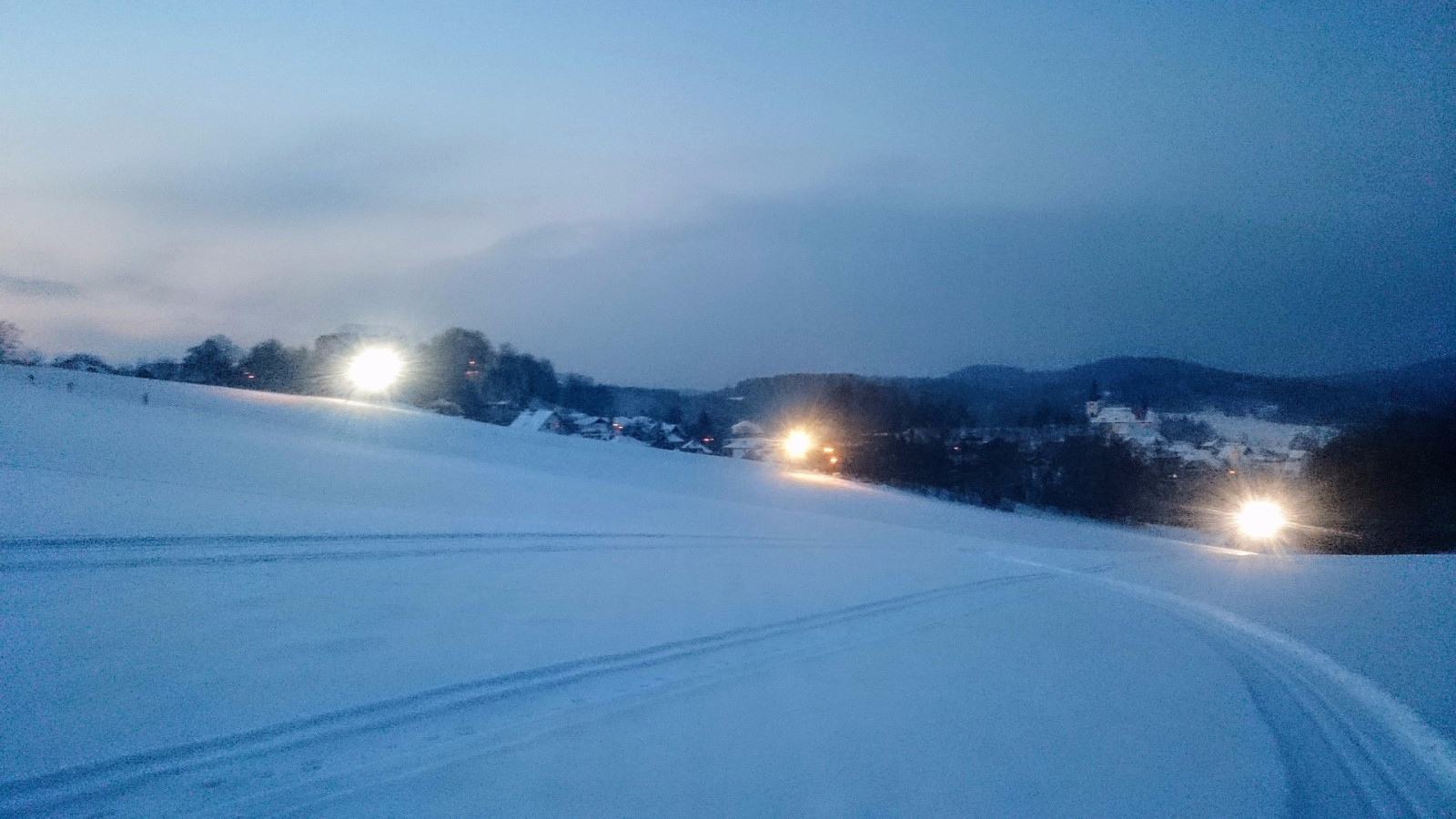 Sjezdovka na Pecce z b�ka�sk� trati